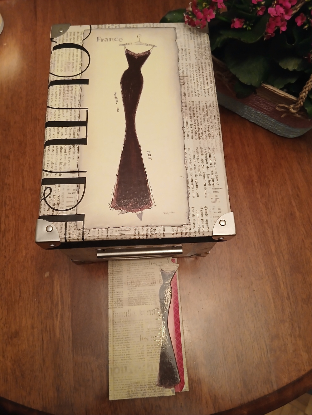Decorative Fashion Empty Box with  Dress Motif and Adress book